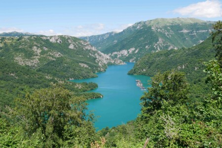 Pluzine Pivsko jezero Pluzine Pivsko jezero
