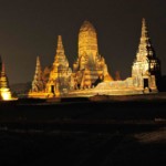 Chai Wat Thanaram illuminé Chai Wat Thanaram illuminé thailande