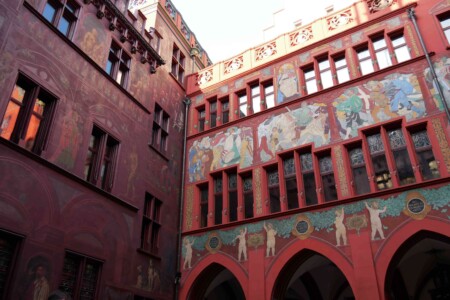 Basel hotel de ville cour roadtrip 1 semaine en Suisse
