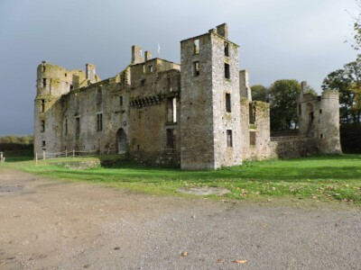 Lassay-Les-Chateaux Mayenne Lassay chateau bois thibault