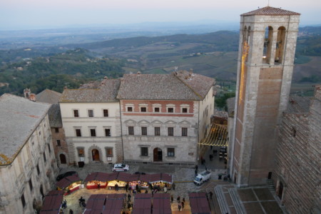 Montepulciano roadtrip toscane 1 semaine Montepulciano vue de l'hotel de ville