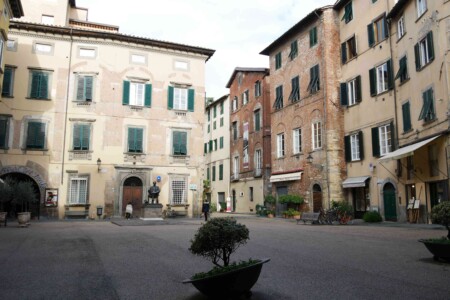 Lucca roadtrip toscane 1 semaine lucca piazza
