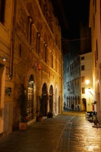 Massa Marittima roadtrip toscane 1 semaine massa marittima nuit rue