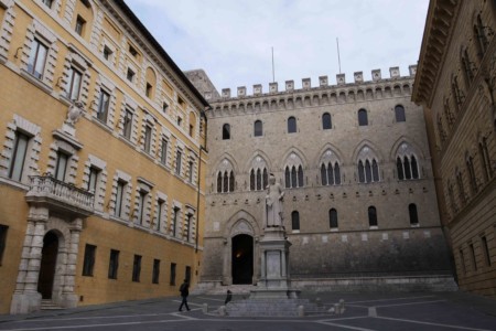 Piazza Salimbeni - Siena roadtrip toscane 1 semaine piazza salimbeni