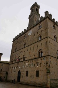 Volterra roadtrip toscane 1 semaine volterra palazzo