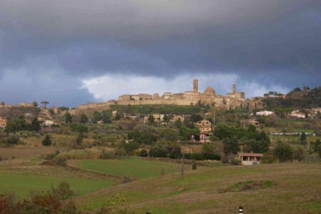 Volterra roadtrip toscane 1 semaine volterra vue de la campagne